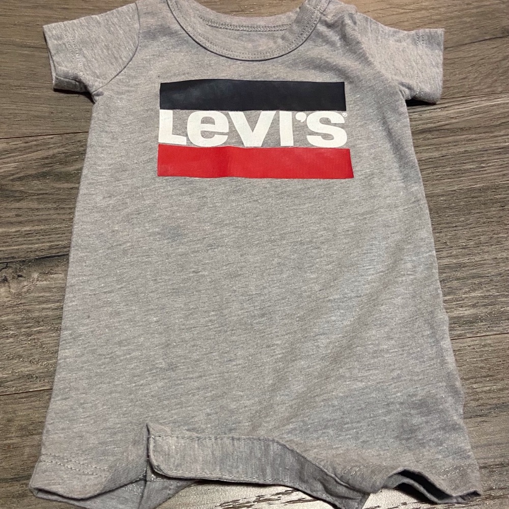 Newborn Levi’s Romper